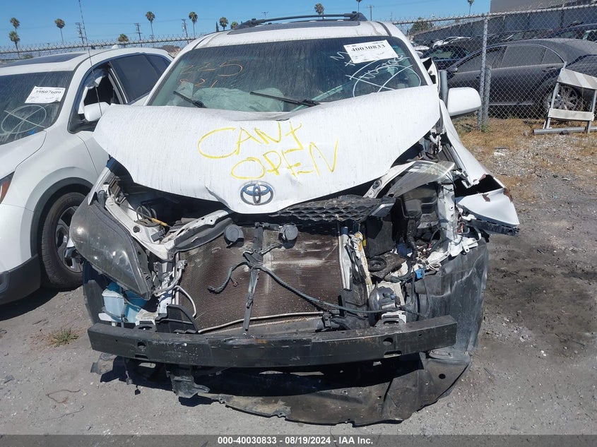 2014 Toyota Sienna Se 8 Passenger VIN: 5TDXK3DC4ES471037 Lot: 40030833