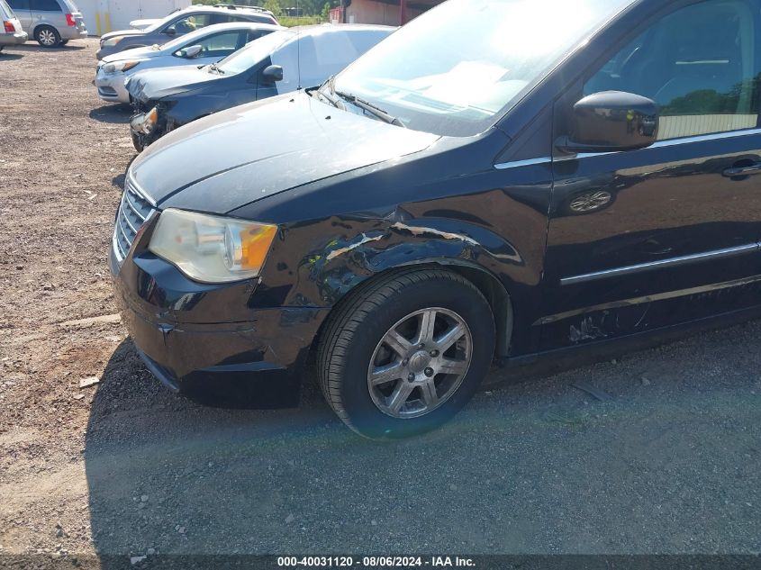 2010 Chrysler Town & Country Touring VIN: 2A4RR5D18AR221909 Lot: 40031120