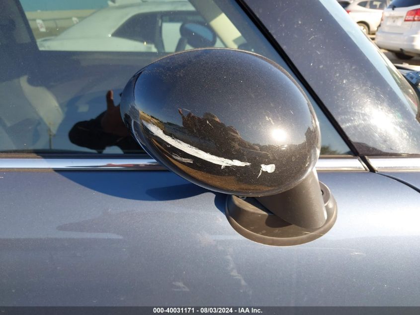 2011 Mini Cooper S VIN: WMWSV3C52BTY12935 Lot: 40031171