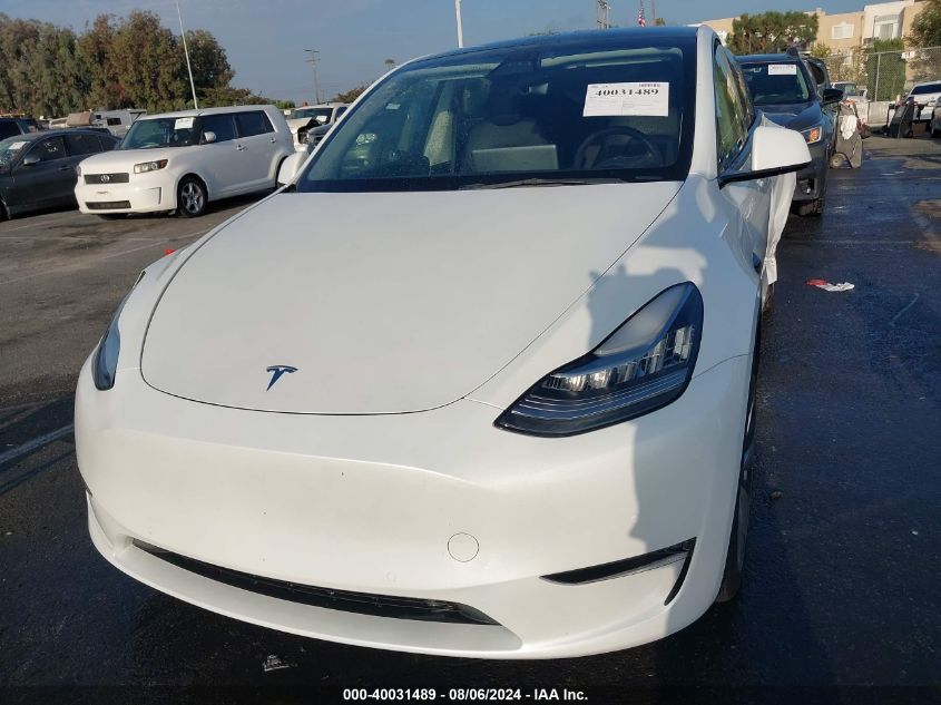 2022 Tesla Model Y Long Range Dual Motor All-Wheel Drive VIN: 7SAYGDEE9NF377187 Lot: 40031489