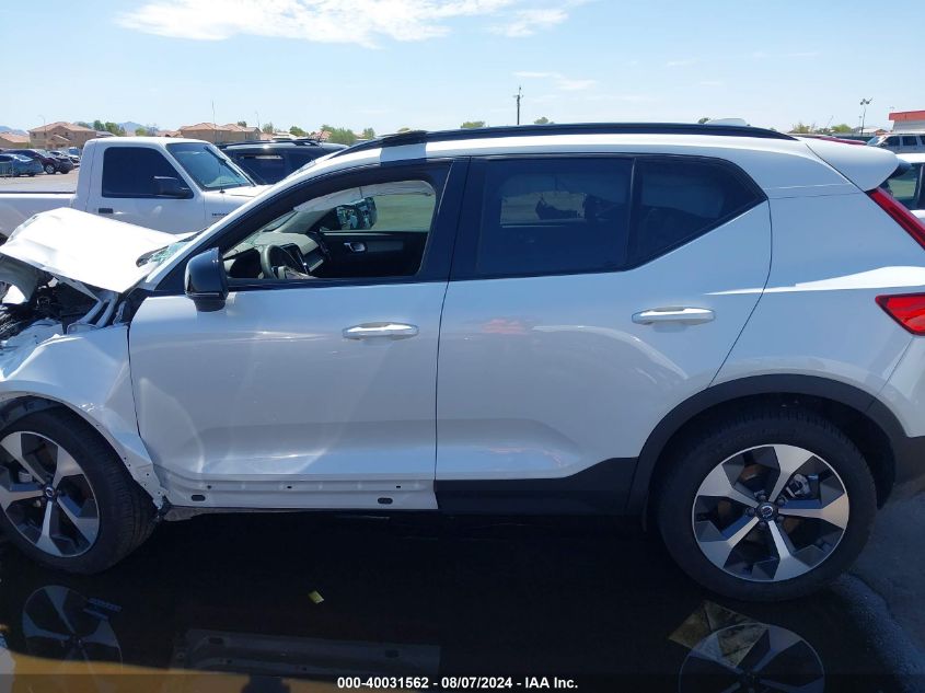 2023 Volvo Xc40 B4 Plus Dark Theme VIN: YV4K92HW9P2076394 Lot: 40031562