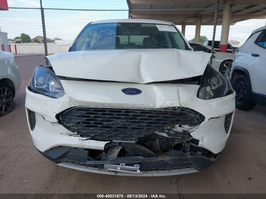 2022 Ford Escape Se VIN: 1FMCU9G69NUA60810 Lot: 40031670