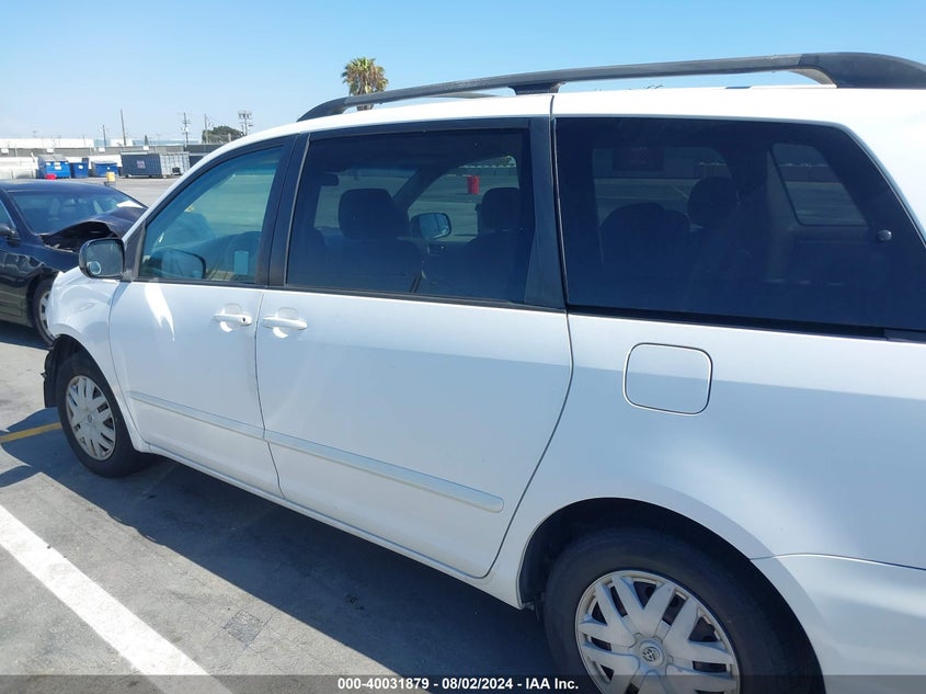 2008 Toyota Sienna Le VIN: 5TDZK23C28S208893 Lot: 40031879