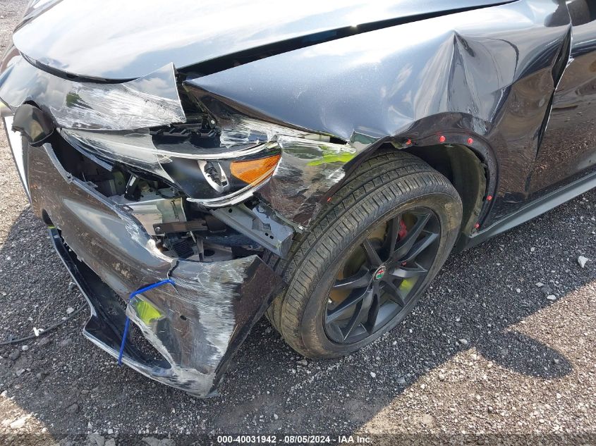 2018 Alfa Romeo Stelvio Ti VIN: ZASFAKBN6J7B58922 Lot: 40031942