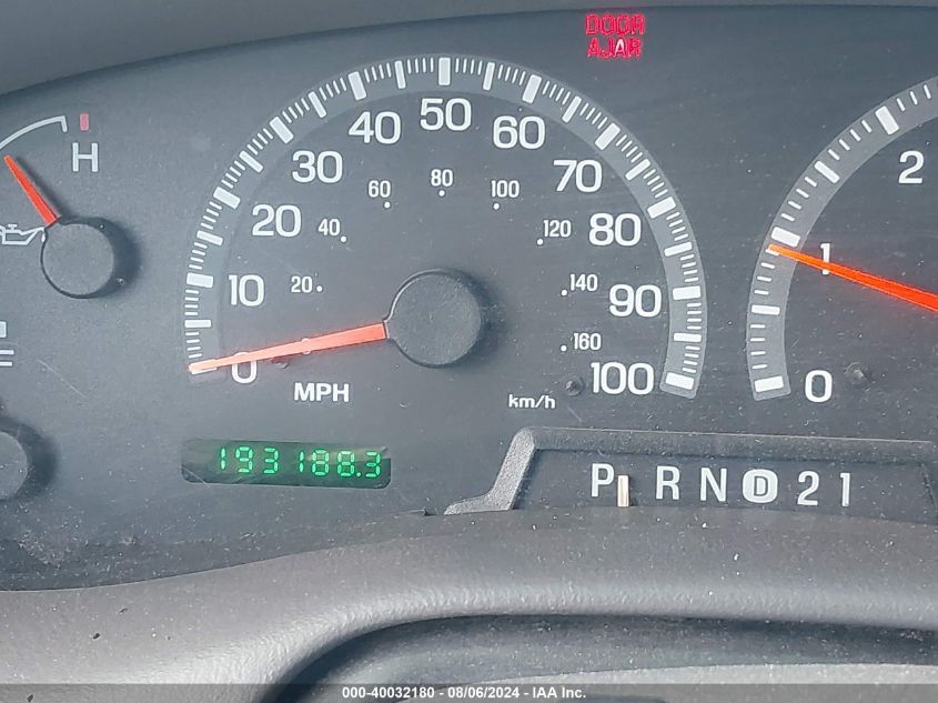 2000 Ford Expedition Xlt VIN: 1FMRU1569YLB51276 Lot: 40032180