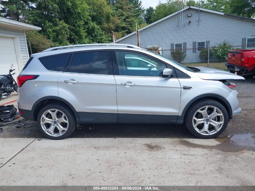 2019 Ford Escape Titanium VIN: 1FMCU9J98KUA55810 Lot: 40032203