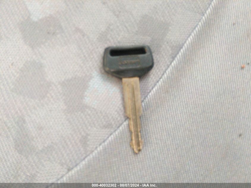 2001 Toyota Echo VIN: JTDBT123310192335 Lot: 40032302