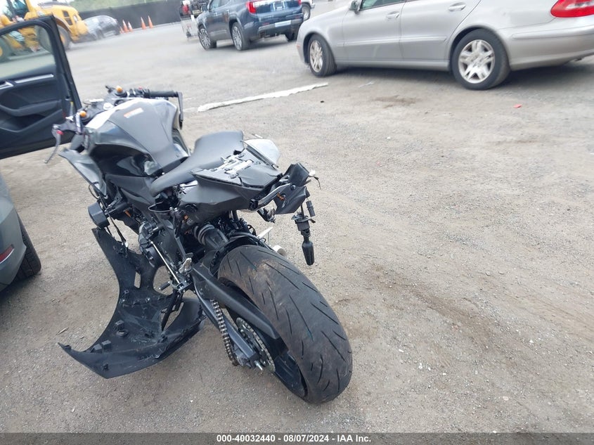 VIN JYARM38E3RA012062 2024 YAMAHA YZFR7