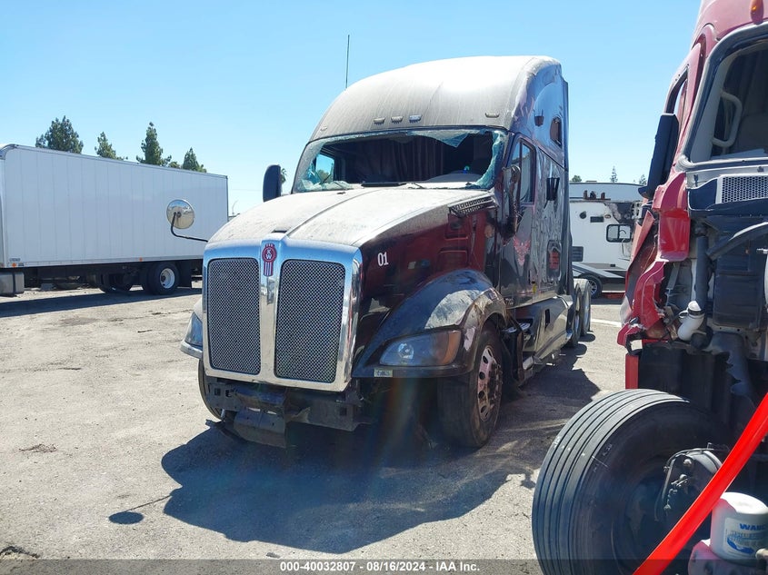 2011 KENWORTH CONSTRUCTION auction photo 2