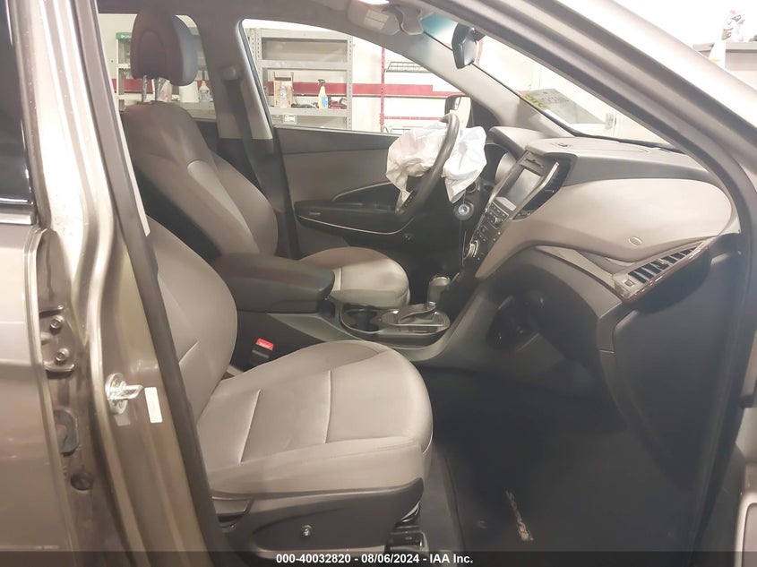 VIN 5XYZUDLB8HG421762 2017 HYUNDAI SANTA FE SPORT 2.4L
