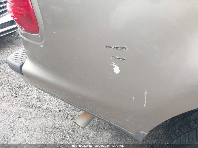 2002 Ford F-150 Lariat/Xlt VIN: 1FTRW07672KD93227 Lot: 40032848