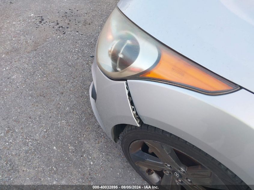 2014 Hyundai Veloster Turbo W/Blue VIN: KMHTC6AE0EU202270 Lot: 40033344