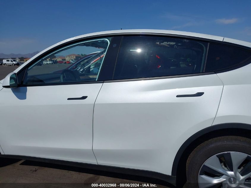 VIN 7SAYGDEE6PA075596 2023 TESLA MODEL Y