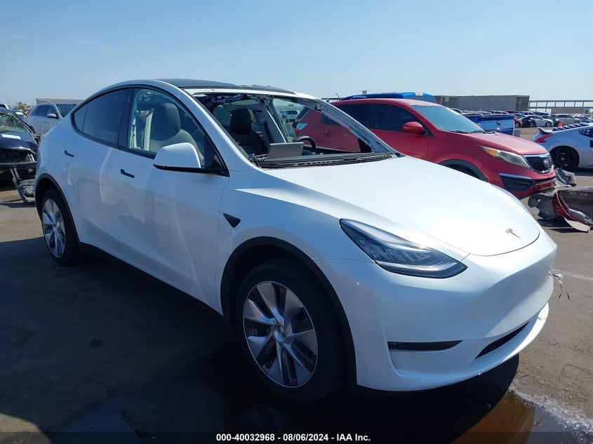 VIN 7SAYGDEE6PA075596 2023 TESLA MODEL Y