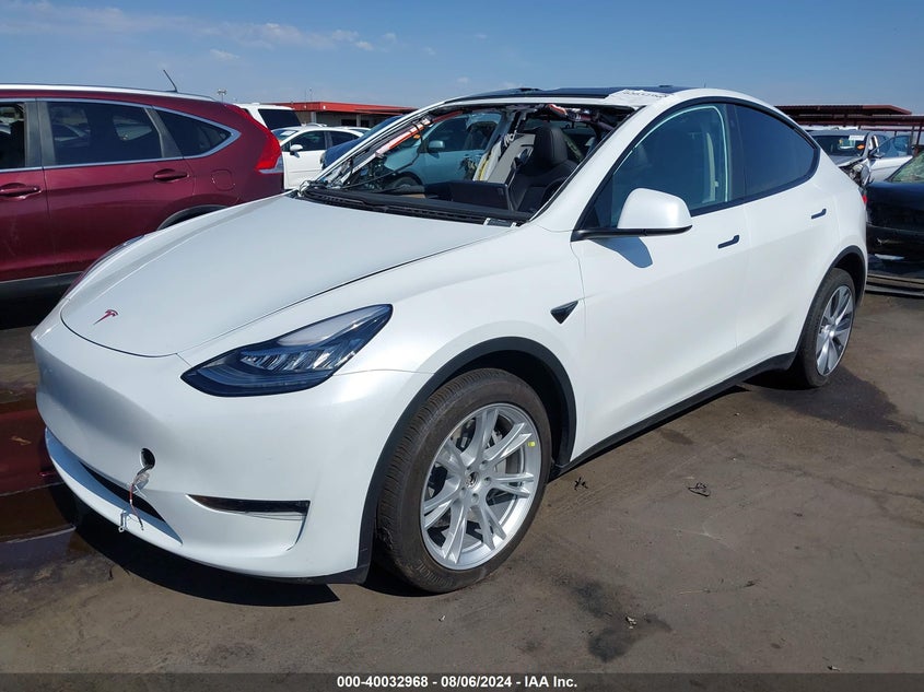 VIN 7SAYGDEE6PA075596 2023 TESLA MODEL Y