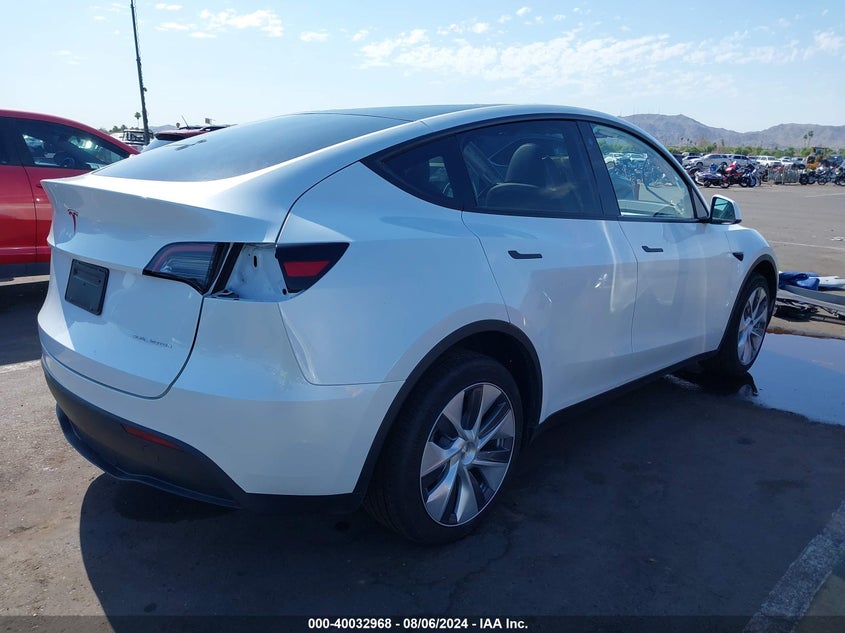 VIN 7SAYGDEE6PA075596 2023 TESLA MODEL Y