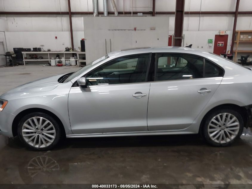 2011 Volkswagen Jetta 2.5L Sel VIN: 3VWLZ7AJ1BM378604 Lot: 40033173