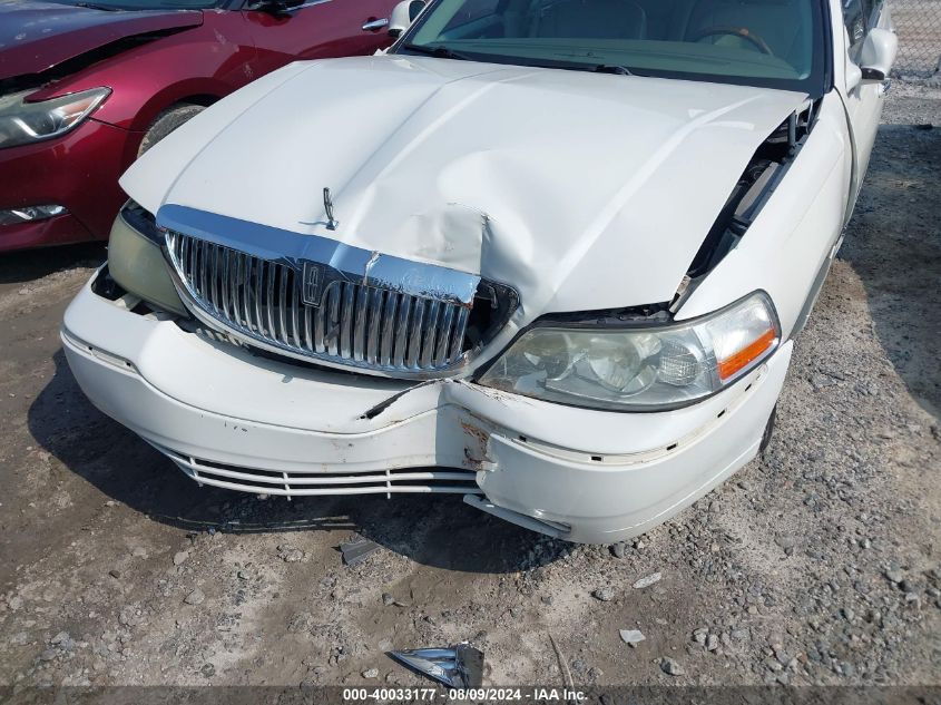 2003 Lincoln Town Car Signature VIN: 1LNHM82W83Y694462 Lot: 40033177