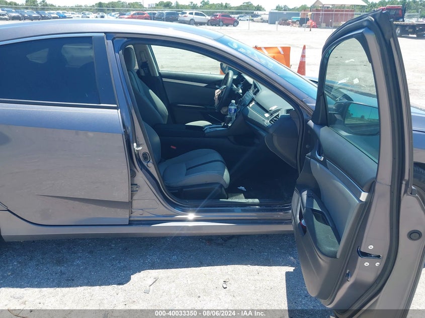 VIN 19XFC2F63KE000948 2019 HONDA CIVIC LX