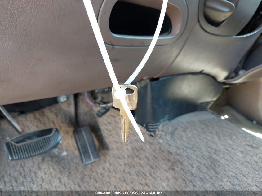 1997 Ford F-150 Lariat/Standard/Xl/Xlt VIN: 1FTDX1768VNA41211 Lot: 40033489