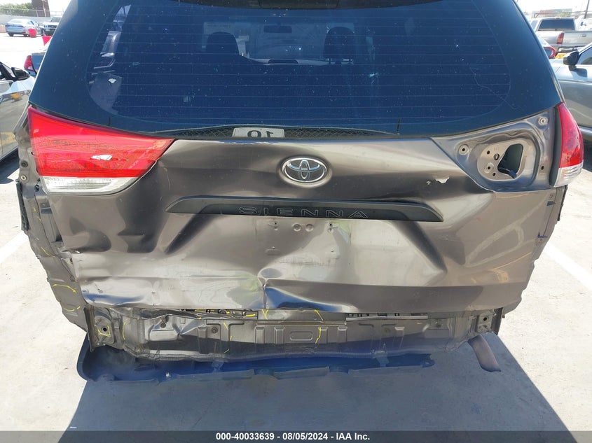 2011 Toyota Sienna VIN: 5TDKA3DC4BS004788 Lot: 40033639