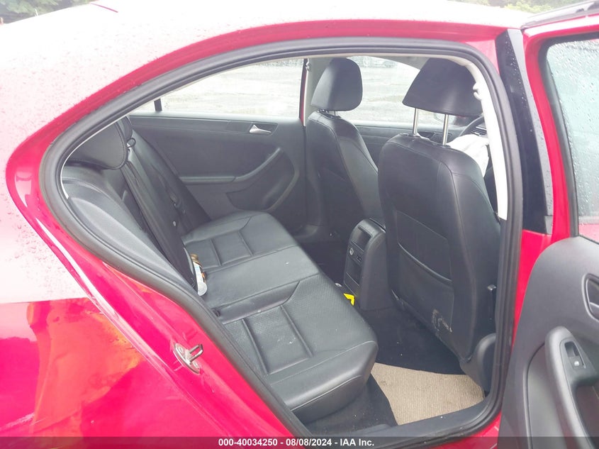 2014 VOLKSWAGEN JETTA 1.8T SE - 3VWD17AJ6EM409197