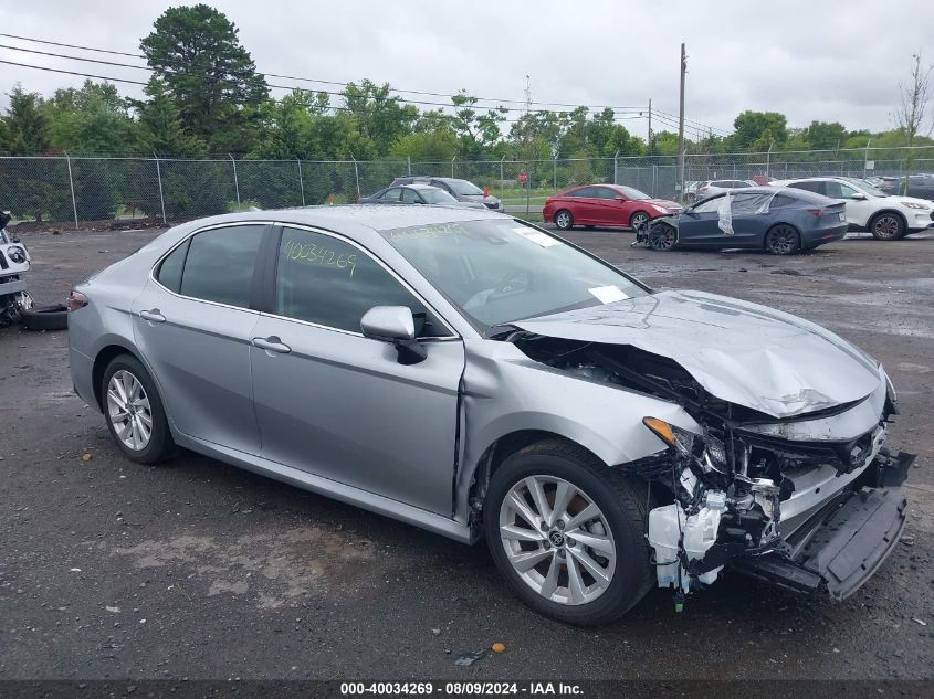 4T1C11AK0PU742428 2023 TOYOTA CAMRY - Image 1