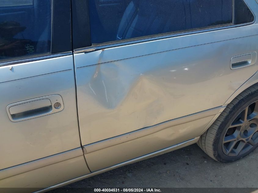 2000 Toyota Camry Le VIN: JT2BG22K7Y0500076 Lot: 40034531