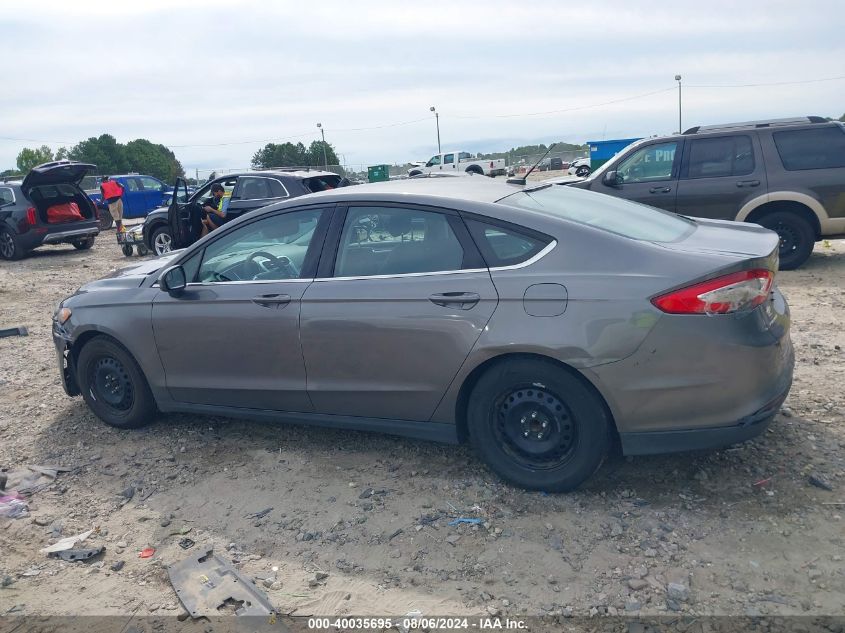 2013 Ford Fusion S VIN: 3FA6P0G77DR211586 Lot: 40035695