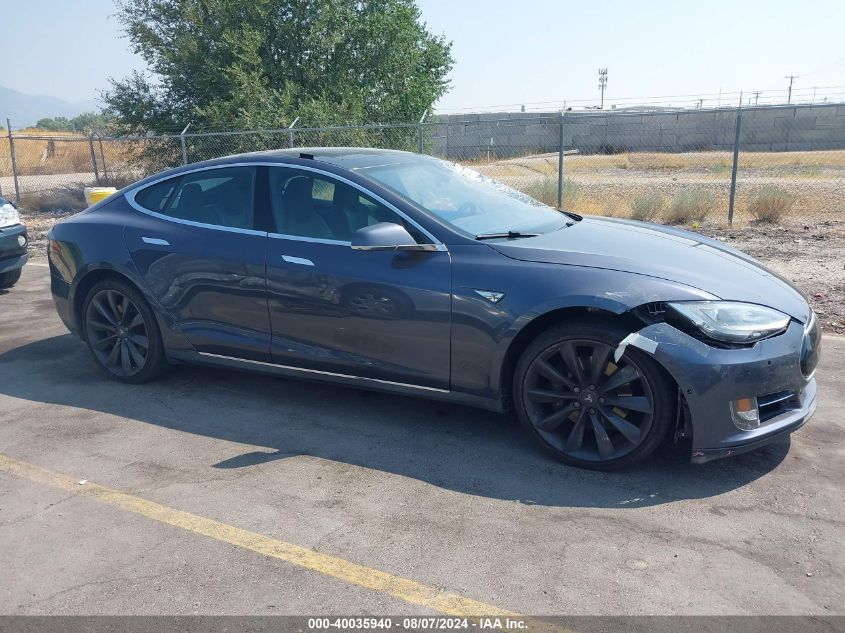 2015 Tesla Model S 70D/85D/P85D VIN: 5YJSA1H27FF084457 Lot: 40035940