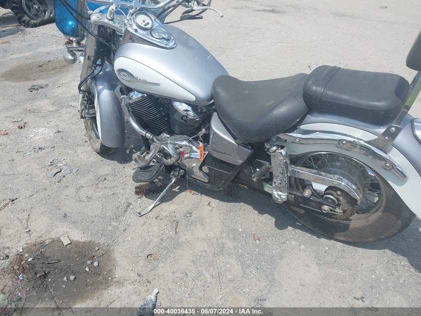 JH2RC44681K502952 2001 HONDA VT photo no. 9