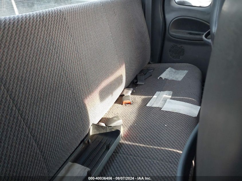 1999 Dodge Ram 2500 St VIN: 1B7KF23Z8XJ564884 Lot: 40036456