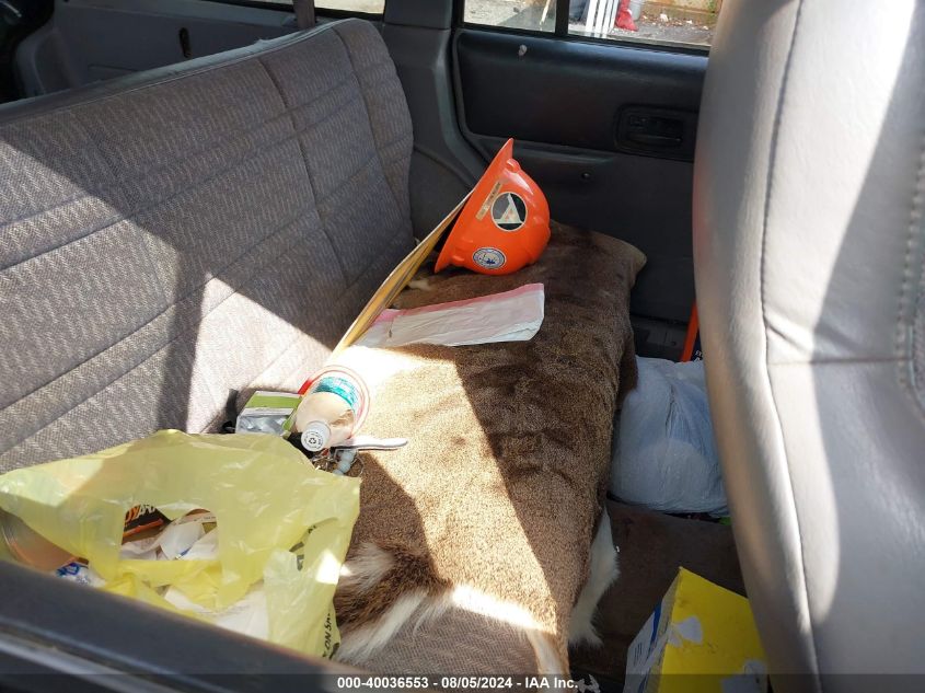 1998 Jeep Cherokee Classic/Limited/Sport VIN: 1J4FJ68S2WL103924 Lot: 40036553