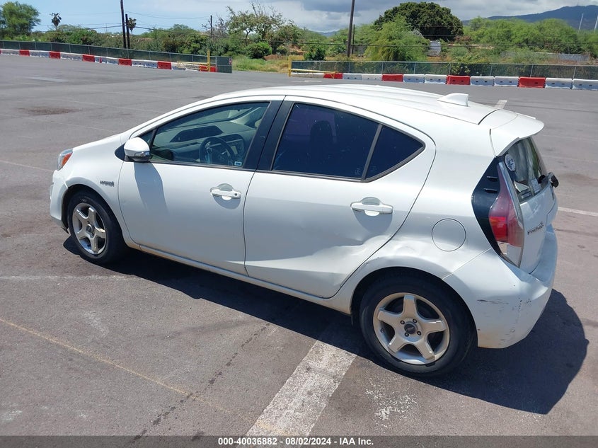 2015 Toyota Prius C One VIN: JTDKDTB39F1586674 Lot: 40036882