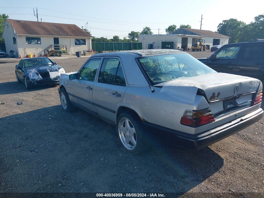 WDBEB33D6HA382779 1987 MERCEDES-BENZ  photo no. 3