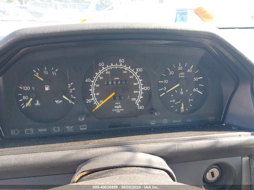 WDBEB33D6HA382779 1987 MERCEDES-BENZ  photo no. 7