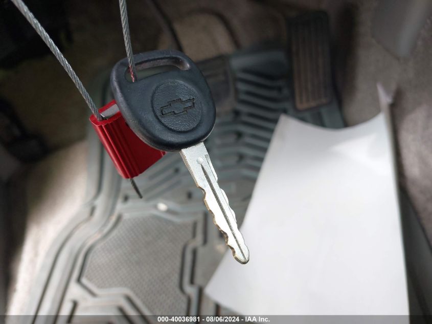 2001 Chevrolet Suburban 1500 Ls VIN: 1GNFK16T91J305995 Lot: 40036981