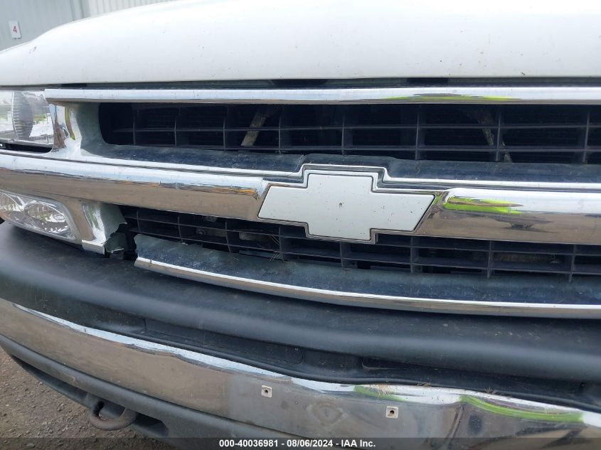 2001 Chevrolet Suburban 1500 Ls VIN: 1GNFK16T91J305995 Lot: 40036981