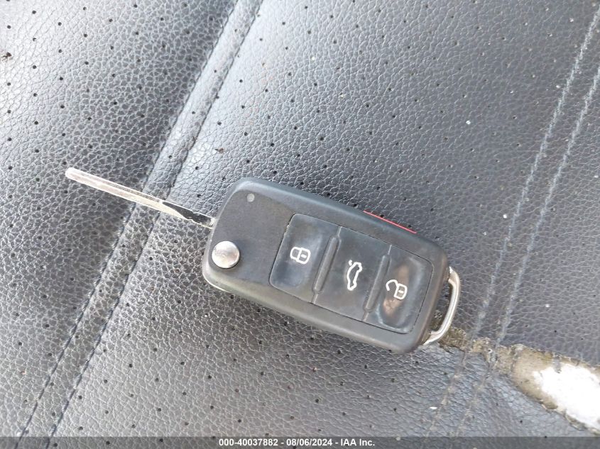 2014 Volkswagen Passat 1.8T Wolfsburg Edition VIN: 1VWAT7A37EC107062 Lot: 40037882