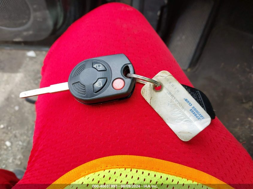 2016 Ford Escape Se VIN: 1FMCU9GX2GUB27517 Lot: 40037993