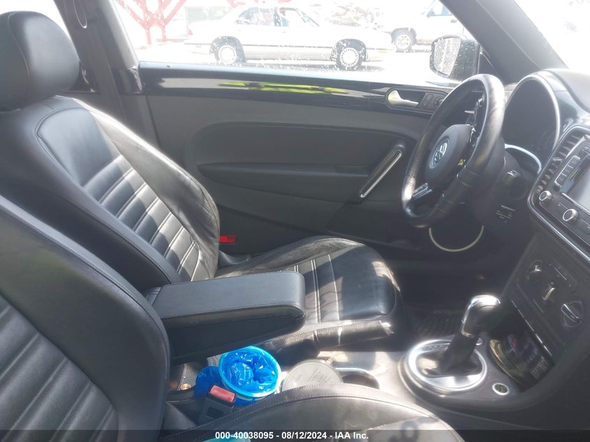 2013 VOLKSWAGEN BEETLE 2.0T TURBO - 3VWV67AT3DM608164