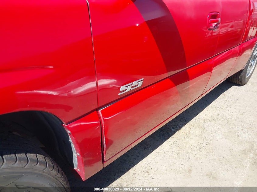 2004 Chevrolet Silverado 1500 Ss VIN: 2GCEK19N441127106 Lot: 40038329