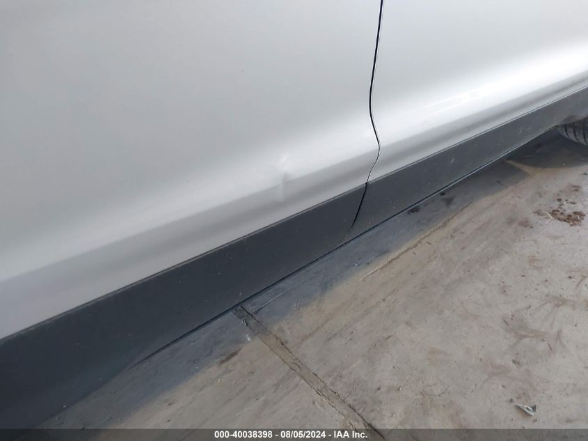 2018 Ford Escape Se VIN: 1FMCU9GD9JUB01980 Lot: 40038398