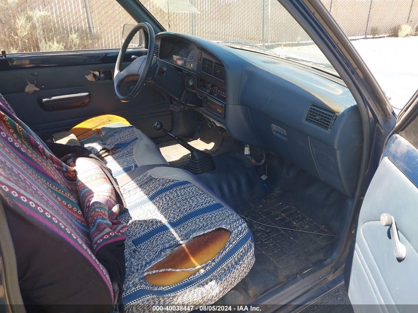 1990 Toyota Pickup 1/2 Ton Short Wheelbase VIN: JT4RN81A4L0048118 Lot: 40038447
