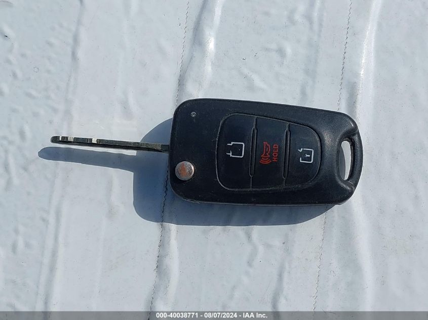 2011 Kia Soul +/!/Sport VIN: KNDJT2A21B7240689 Lot: 40038771