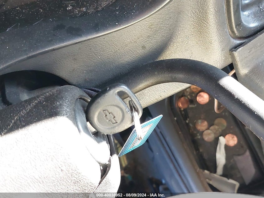 2003 Chevrolet Silverado K2500 Heavy Duty VIN: 1GCHK23143F165001 Lot: 40038952