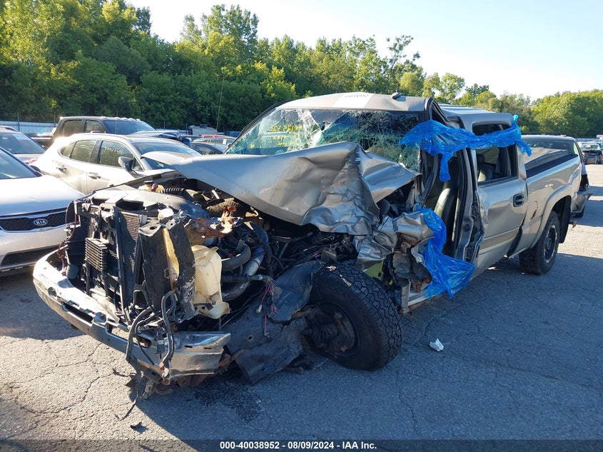 2003 Chevrolet Silverado K2500 Heavy Duty VIN: 1GCHK23143F165001 Lot: 40038952