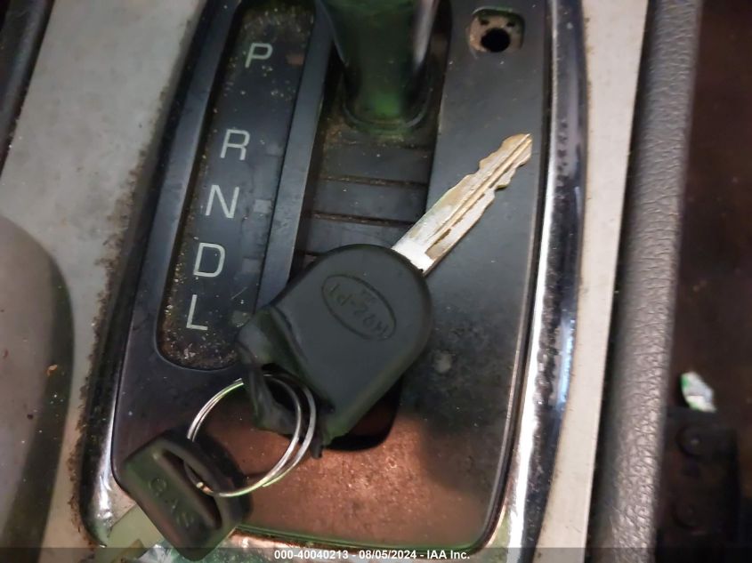 2010 Ford Fusion Se VIN: 3FAHP0HA2AR430387 Lot: 40040213