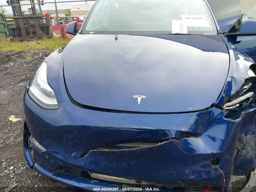 2022 Tesla Model Y Long Range Dual Motor All-Wheel Drive VIN: 7SAYGDEE8NA011685 Lot: 40040297