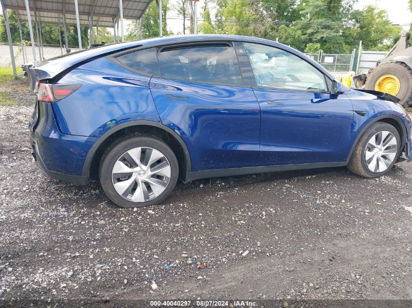 2022 Tesla Model Y Long Range Dual Motor All-Wheel Drive VIN: 7SAYGDEE8NA011685 Lot: 40040297